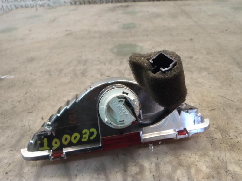 Recambio de piloto trasero central para kia carnival ii 2.9 cdri ex referencia OEM IAM   