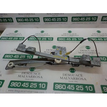 ELEVALUNAS DELANTERO DERECHO 