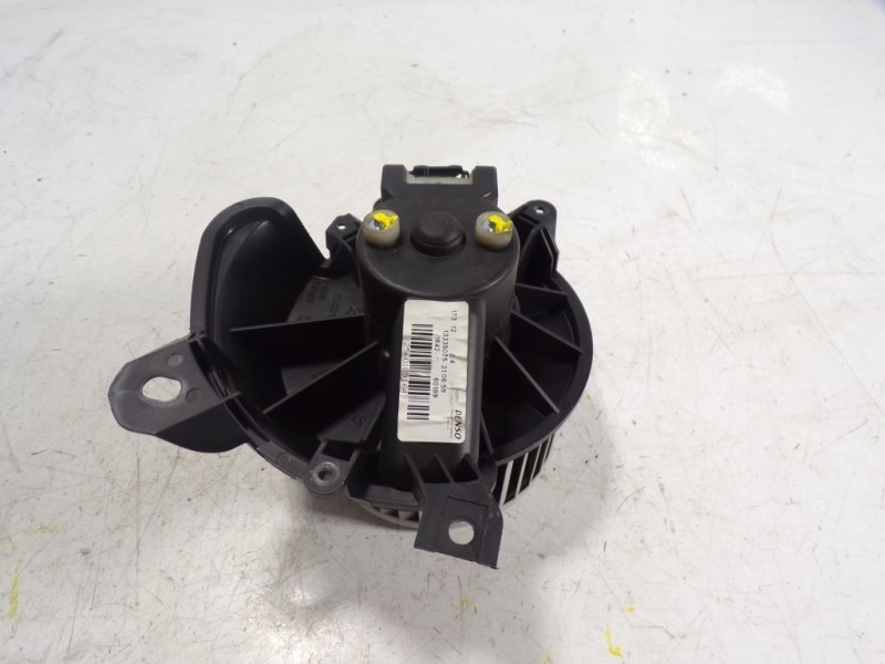 Recambio de motor calefaccion para opel corsa d 1.3 16v cdti referencia OEM IAM   