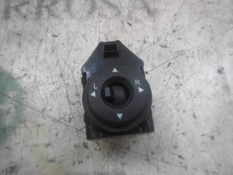 Recambio de mando retrovisor para kia cee´´d concept referencia OEM IAM 935601H000  