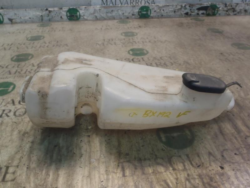 Recambio de deposito limpia para dacia sandero ambiance referencia OEM IAM 6001548140  