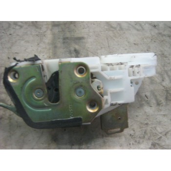 CERRADURA PUERTA DELANTERA IZQUIERDA 