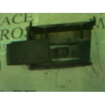 MANETA INTERIOR DELANTERA IZQUIERDA 