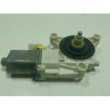 MOTOR ELEVALUNAS DELANTERO IZQUIERDO 68030661AA 3018077C 
