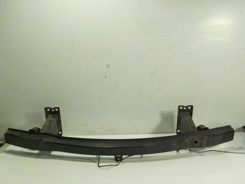 Recambio de refuerzo paragolpes delantero para bmw serie 3 berlina (e90) 2.0 turbodiesel cat referencia OEM IAM 51117146645  