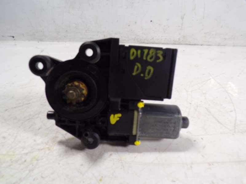 Recambio de motor elevalunas delantero derecho para renault megane iii berlina 5 p 1.5 dci diesel referencia OEM IAM 807310596R 