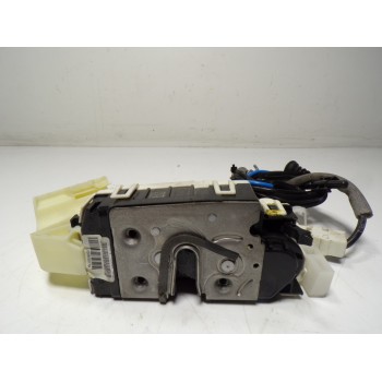 CERRADURA PUERTA TRASERA DERECHA A2047302835 A0997300235 