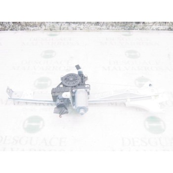 ELEVALUNAS TRASERO DERECHO 