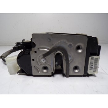 CERRADURA PUERTA TRASERA IZQUIERDA A2047302735 A0997300135 