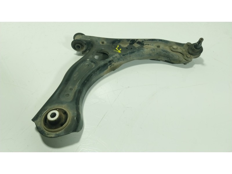 Recambio de brazo suspension inferior delantero derecho para seat arona (kj7, kjp) 1.0 tsi referencia OEM IAM 2Q0407152D  