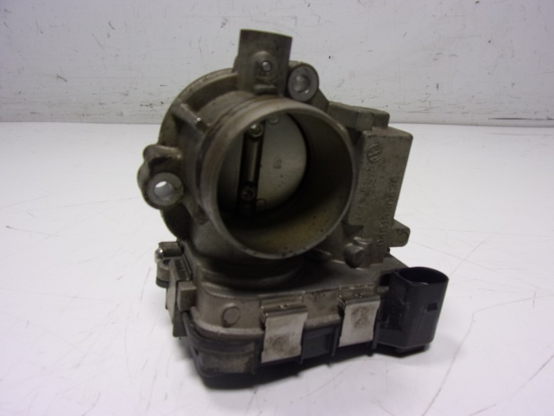 Recambio de caja mariposa para seat ibiza (kj1) 1.0 tsi referencia OEM IAM 04C133062C 04C133062C 