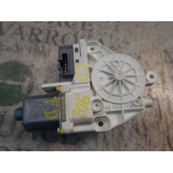 MOTOR ELEVALUNAS TRASERO DERECHO 