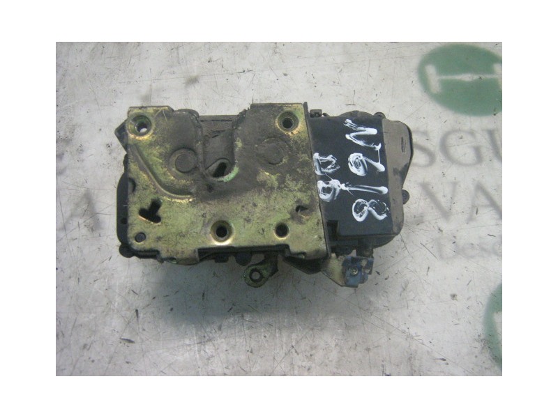 Recambio de cerradura puerta delantera derecha para citroën berlingo 1.9 diesel referencia OEM IAM   