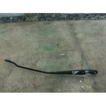 BRAZO LIMPIA DELANTERO DERECHO 