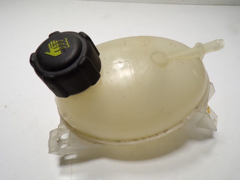 Recambio de deposito expansion para renault clio iv 0.9 tce referencia OEM IAM 217104354R 217100680R 