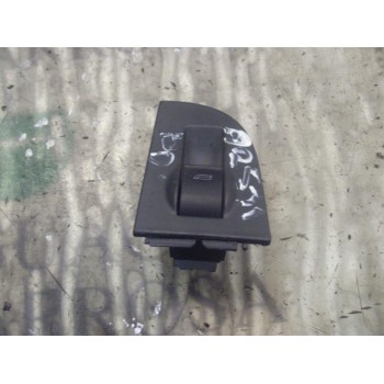 MANDO ELEVALUNAS DELANTERO DERECHO 4B095985501C 4B0959855 