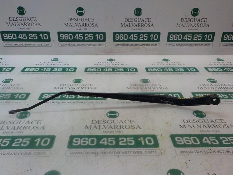 Recambio de brazo limpia delantero derecho para opel insignia berlina sport referencia OEM IAM 13227399  