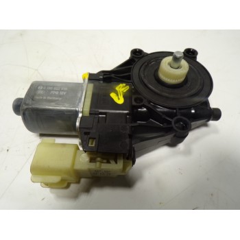 MOTOR ELEVALUNAS DELANTERO DERECHO 1852734 8A6114553B 0130822619