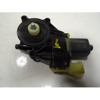 MOTOR ELEVALUNAS DELANTERO IZQUIERDO 1852321 8A6114A389B 0130822618