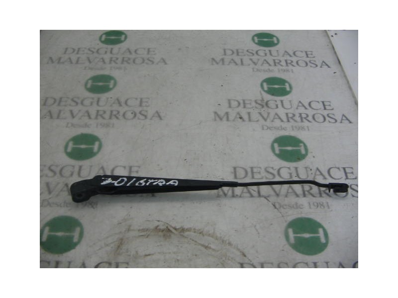 Recambio de brazo limpia trasero para ford escort berlina/turnier 1.3 cat referencia OEM IAM   