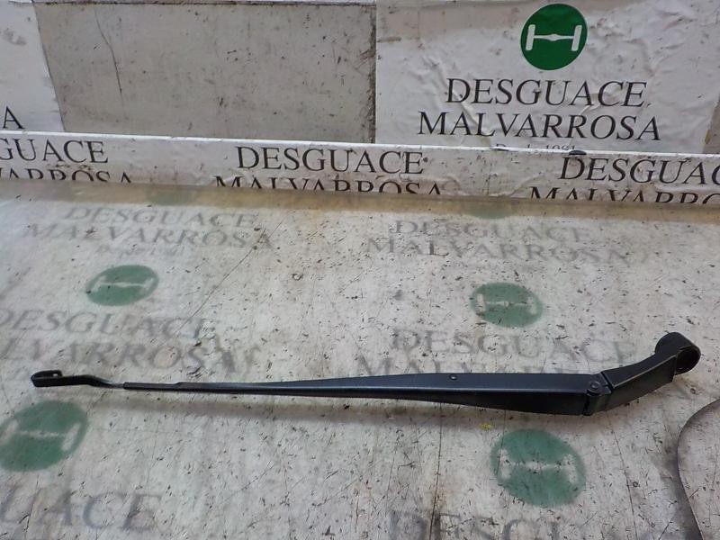 Recambio de brazo limpia delantero izquierdo para toyota auris 1.8 16v cat (híbrido) referencia OEM IAM 8522102310  