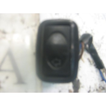 MANDO ELEVALUNAS DELANTERO DERECHO 