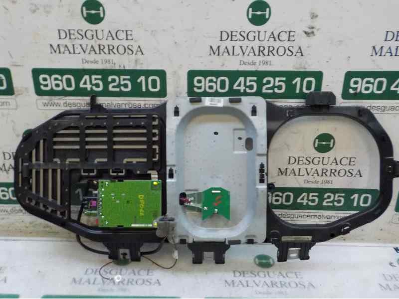 Recambio de antena para mercedes-benz clase m (w164) 3.0 cdi cat referencia OEM IAM A2518201175 A2518202175 