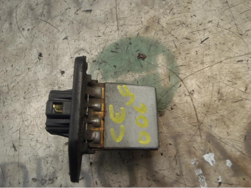 Recambio de resistencia calefaccion para kia carnival ii 2.9 cdri ex referencia OEM IAM   