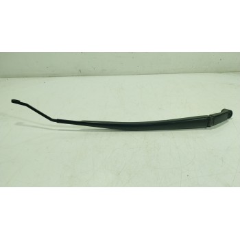 BRAZO LIMPIA DELANTERO DERECHO 852110D290 
