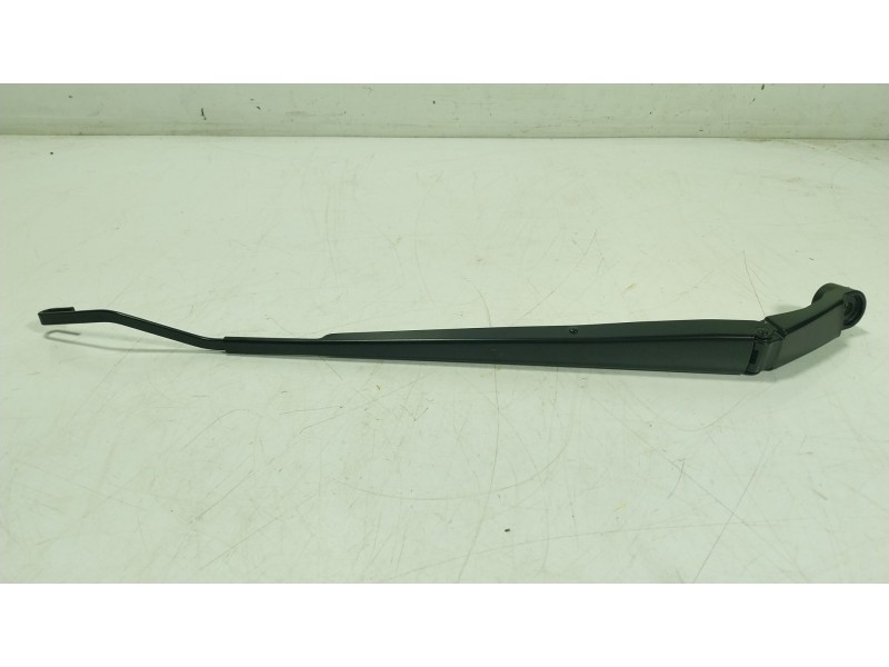 Recambio de brazo limpia delantero izquierdo para toyota yaris cross (mxp_) 1.5 hybrid (mxpj10) referencia OEM IAM 852210D240  