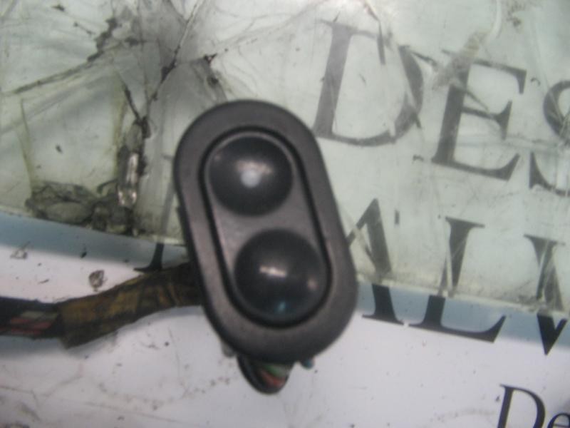 Recambio de mando elevalunas trasero izquierdo para opel tigra 1.4 16v referencia OEM IAM   