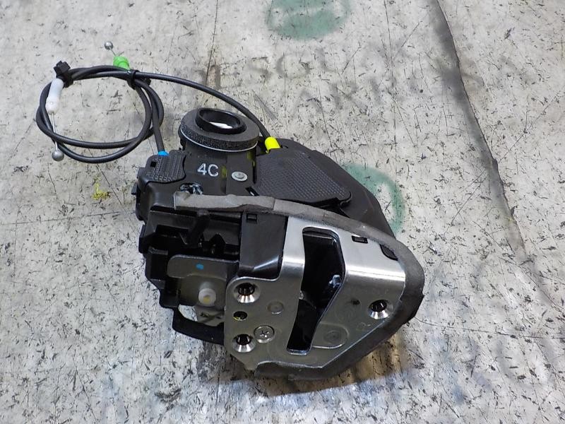 Recambio de cerradura puerta trasera derecha para toyota auris 1.8 16v cat (híbrido) referencia OEM IAM 6905005051  