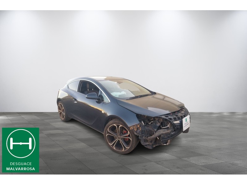 opel astra j gtc del año 2012