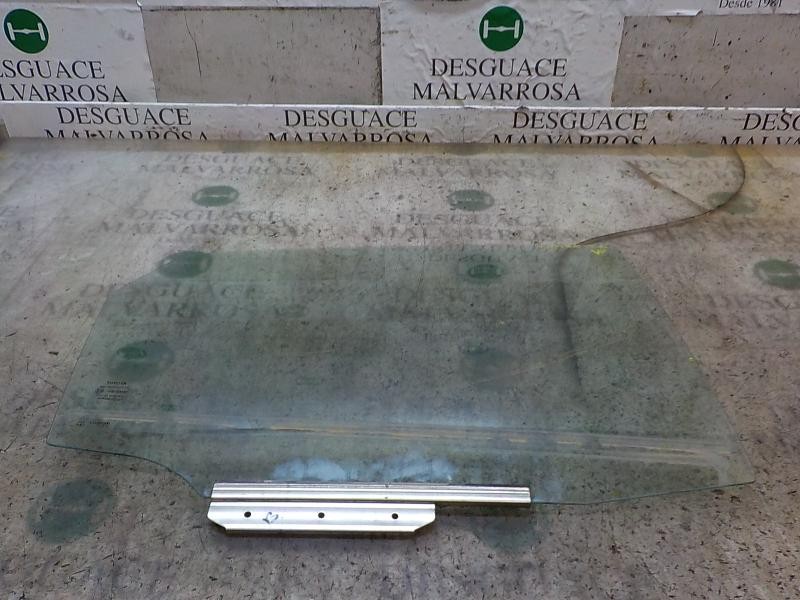 Recambio de cristal puerta trasero derecho para toyota auris 1.8 16v cat (híbrido) referencia OEM IAM 6810302340  