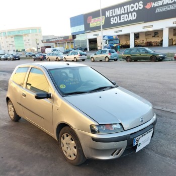 FIAT PUNTO BERLINA (188)