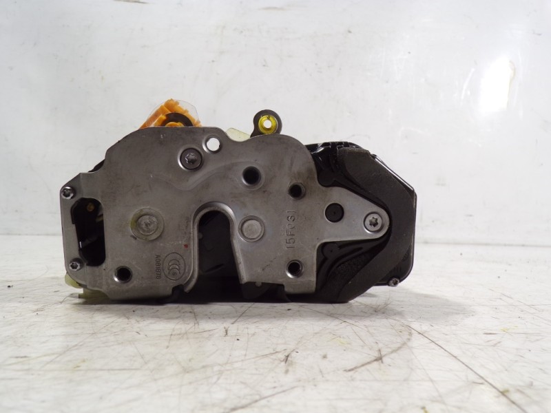 Recambio de cerradura puerta delantera izquierda para opel mokka 1.6 cdti dpf referencia OEM IAM 13579522  