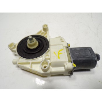 MOTOR ELEVALUNAS TRASERO DERECHO A2048200642 A2048200642 