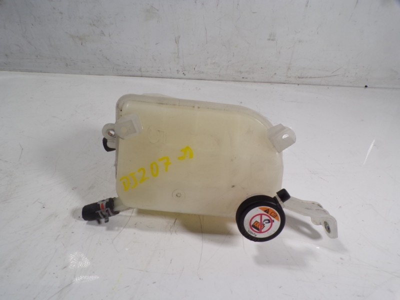 Recambio de deposito expansion para toyota prius+ advance referencia OEM IAM 1648028080  