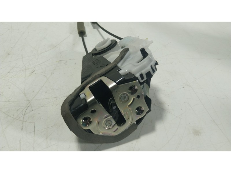 Recambio de cerradura puerta trasera izquierda para toyota yaris cross (mxp_) 1.5 hybrid (mxpj10) referencia OEM IAM 69060K0040 