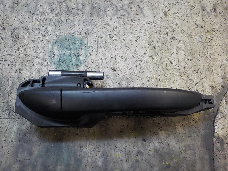 Recambio de maneta exterior delantera derecha para hyundai i10 1.0 cat referencia OEM IAM 82661B9001  