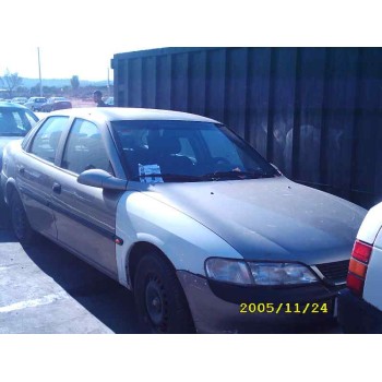 OPEL VECTRA B BERLINA