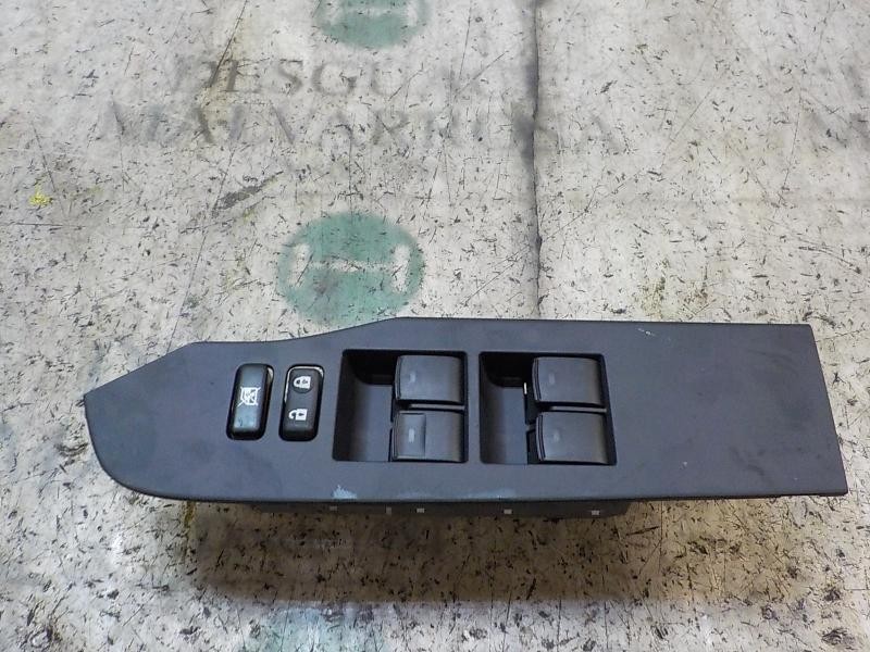 Recambio de mando elevalunas delantero izquierdo para toyota auris 1.8 16v cat (híbrido) referencia OEM IAM 8404002120  
