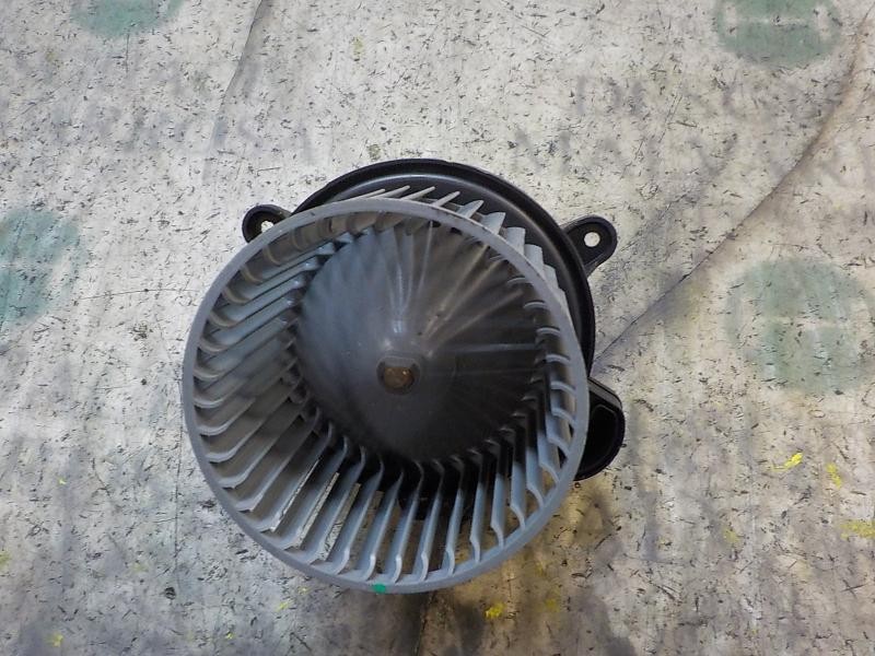 Recambio de motor calefaccion para hyundai i10 1.0 cat referencia OEM IAM 97113B9000 97113B9000 