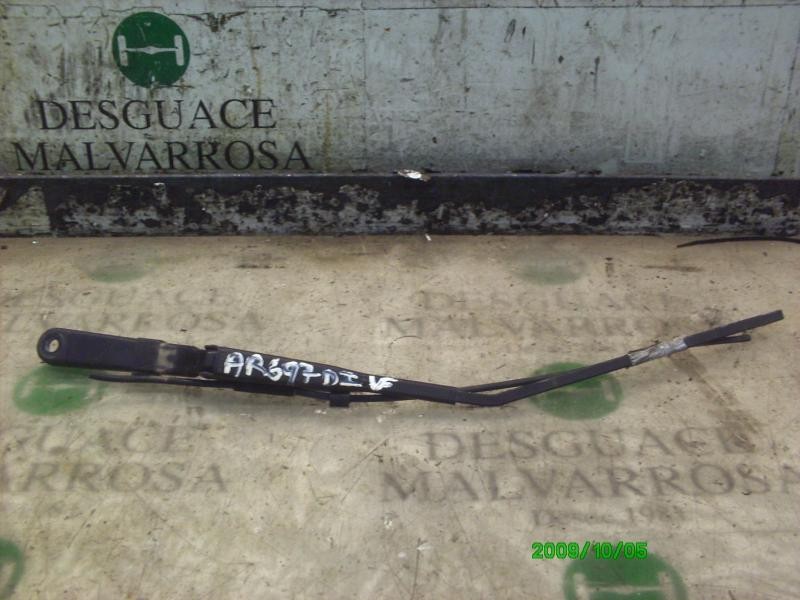 Recambio de brazo limpia delantero izquierdo para iveco daily caja abierta / volquete 35 - c 11 caja abierta referencia OEM IAM 