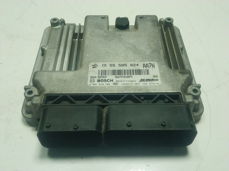 Recambio de centralita motor uce para opel astra j gtc 2.0 cdti (08) referencia OEM IAM 55579447 55585024 