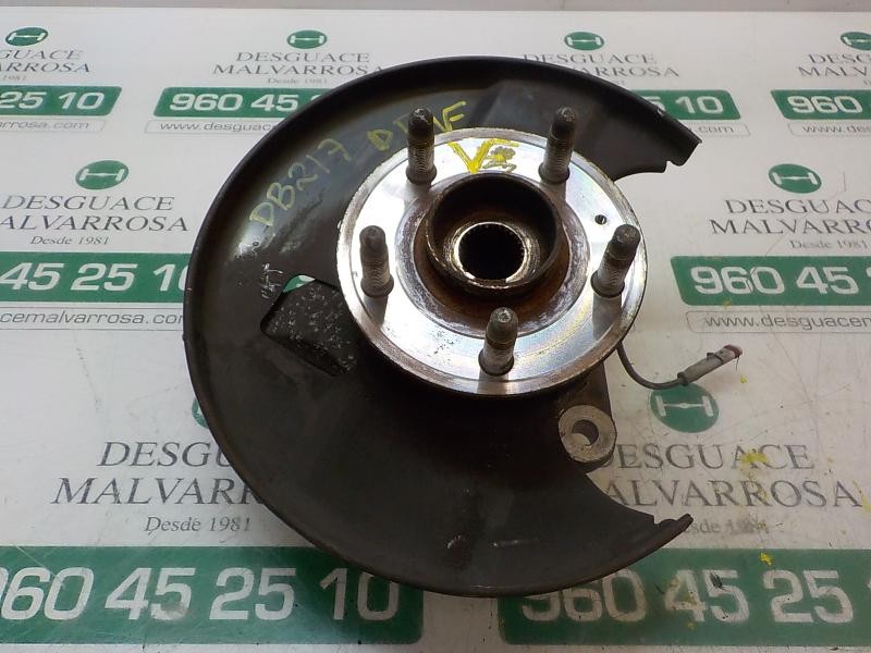 Recambio de mangueta delantera derecha para opel insignia berlina sport referencia OEM IAM 13219081  