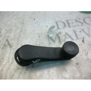 MANETA ELEVALUNAS TRASERA DERECHA 