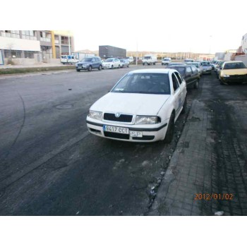 SKODA OCTAVIA COMBI (1U5)