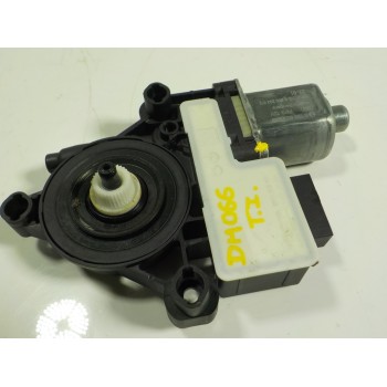 MOTOR ELEVALUNAS TRASERO IZQUIERDO 5Q0959407D 5Q0959407D 