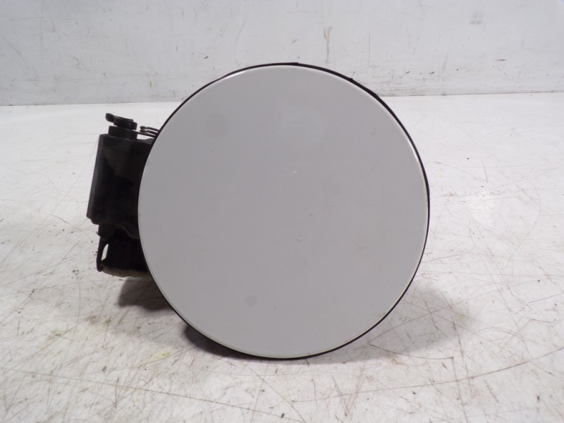 Recambio de tapa combustible para opel mokka 1.6 cdti dpf referencia OEM IAM 42353813  